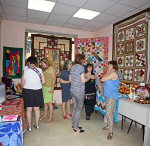 panoramica-exposicion-patchwork-1